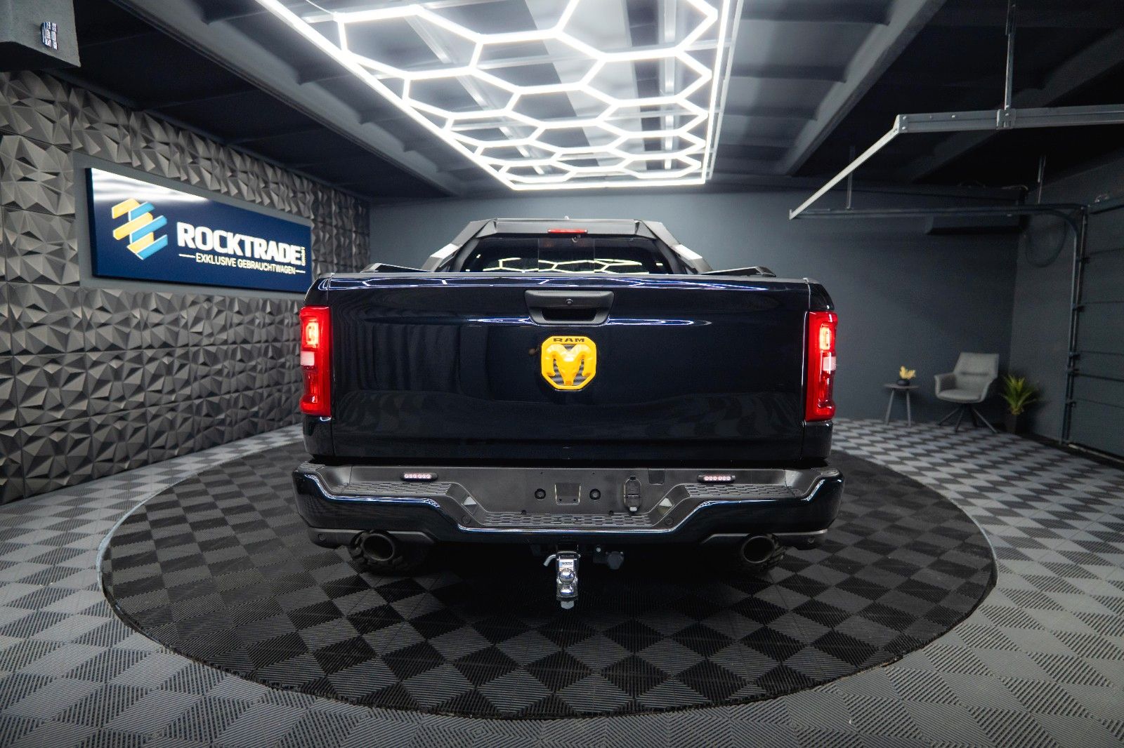 Fahrzeugabbildung Dodge RAM 3.0 MY 25 TWIN TURBO Offroad Night ACC 19%