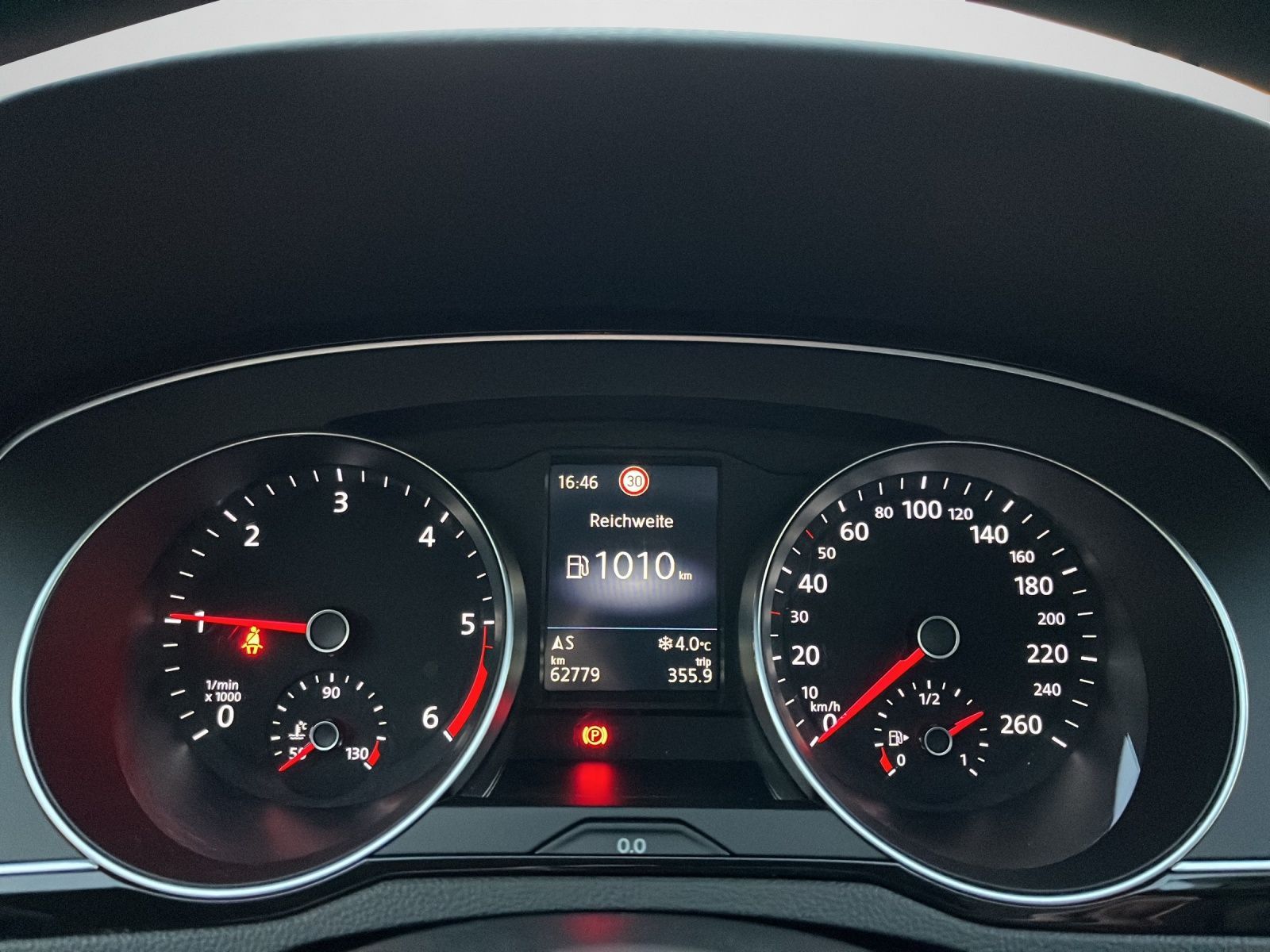 Volkswagen Passat Variant - Bild 11