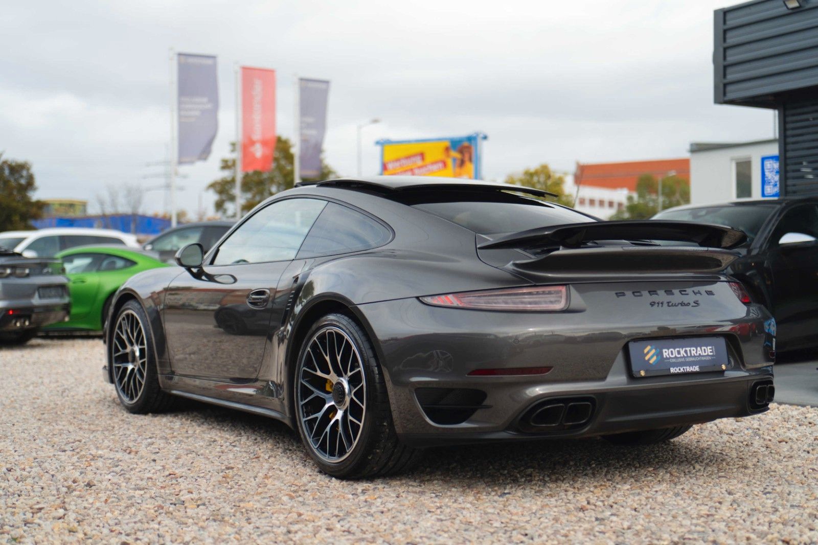 Fahrzeugabbildung Porsche 991 911 Turbo S Coupe Chrono+ | Ceramic | Carbon
