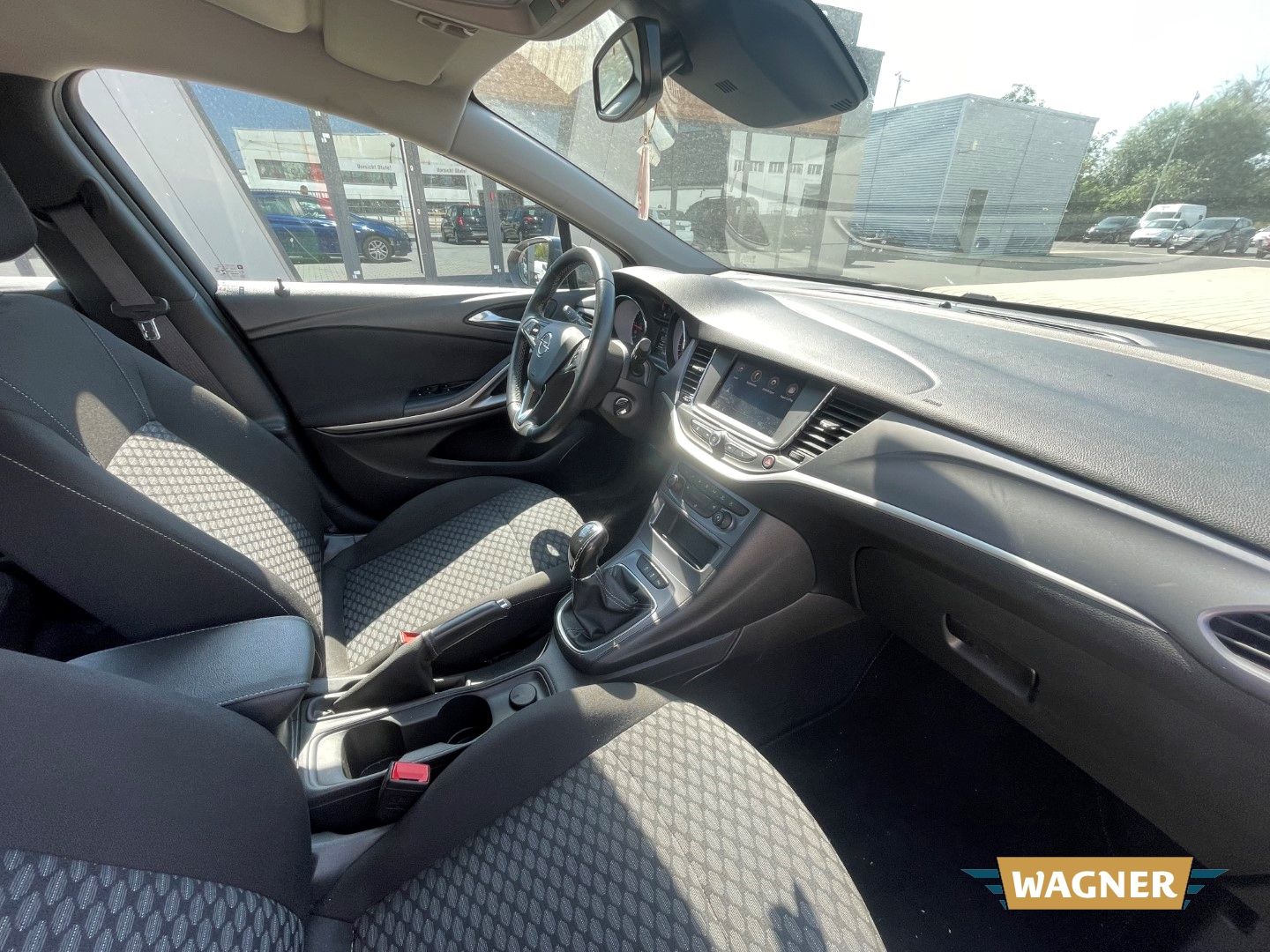 Fahrzeugabbildung Opel Astra Sports Tourer Edition  Abgasreinigung defe