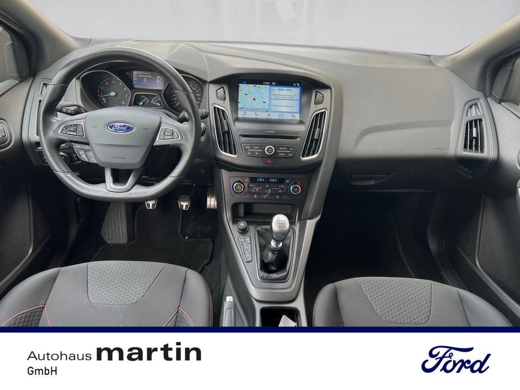 Fahrzeugabbildung Ford Focus 1.0 ST-Line BI-XENON KAMERA SYNC NAVI SHZ