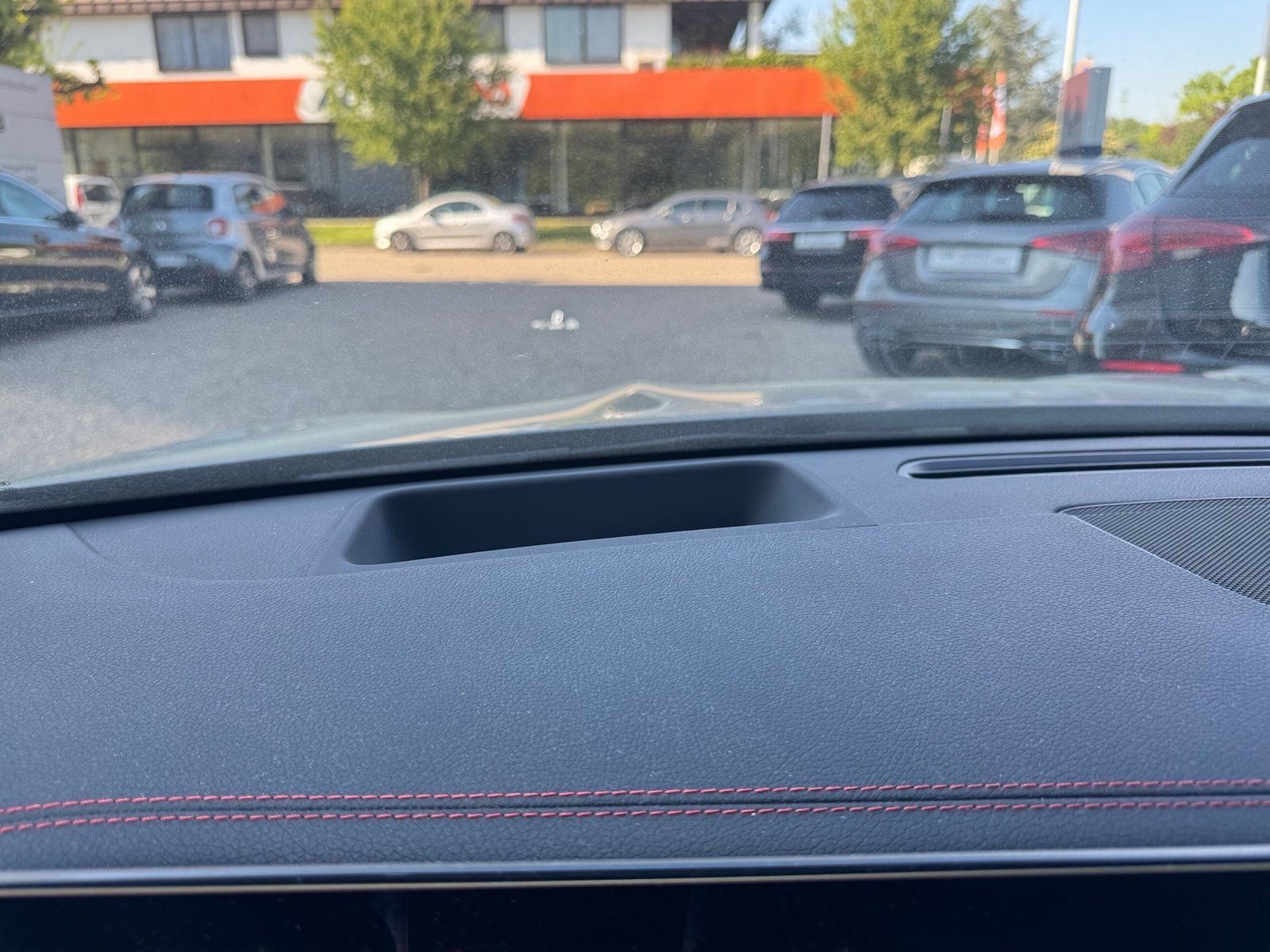 Fahrzeugabbildung Mercedes-Benz CLA 200 SB AMG*AHK*Pano*Distro*Totwink*360*HUD*
