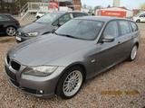BMW 320i Touring "Sport" -NAVI-XENON-AHK-PANO - BMW 320 aus 2011: Kombi