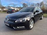 Volkswagen Passat 1.6 TDI Lim. BlueMotion  SHZ PDC KLimaaut - Volkswagen Passat aus 2012 mit Diesel-Antrieb: Limousine, 1.6
