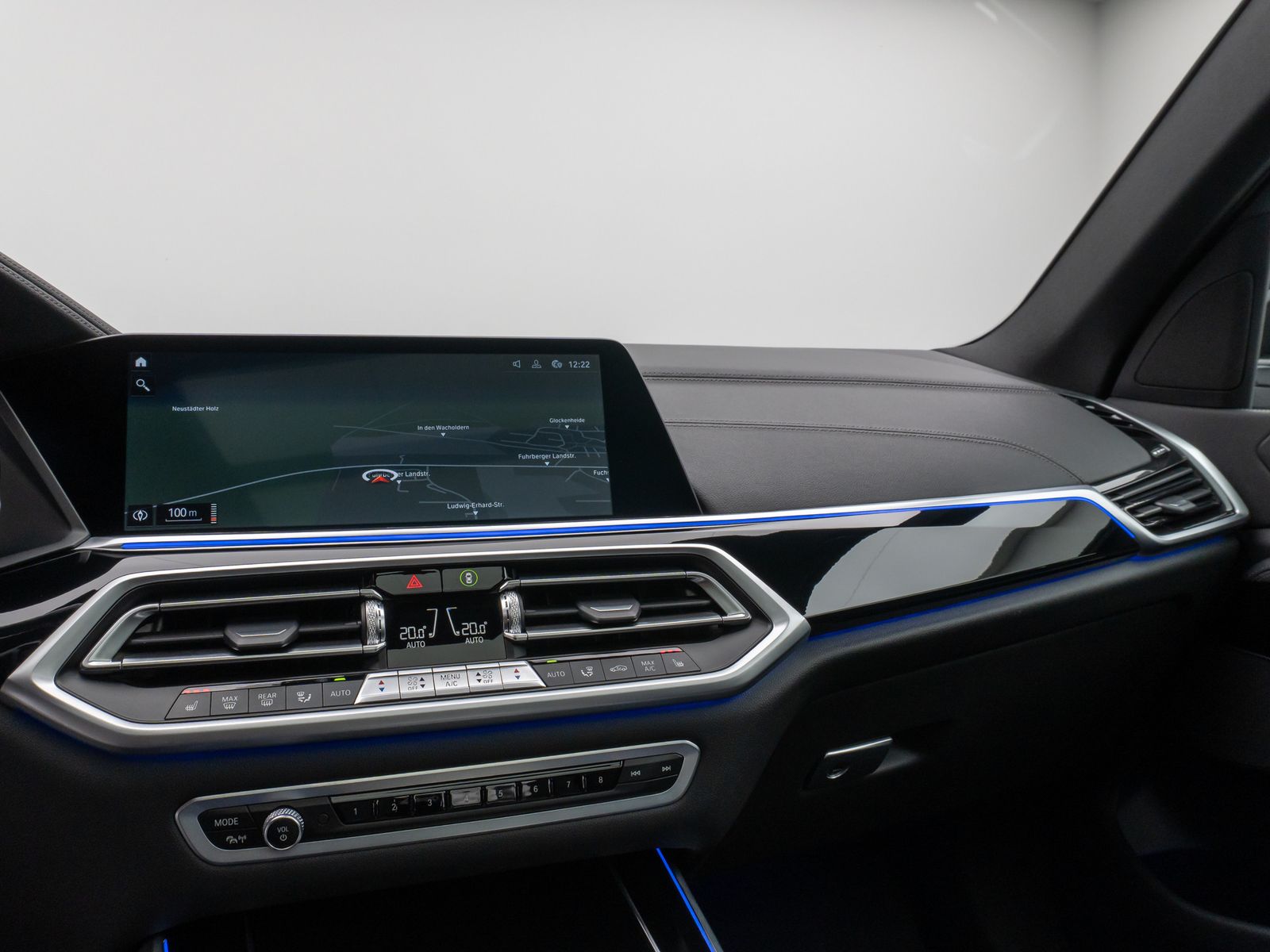 Fahrzeugabbildung BMW X5 M50i Panorama 360° Laser HUD DAB HiFi SoftCL