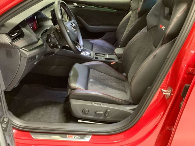 Octavia Škoda Octavia Combi RS iV / pACC MATRIX