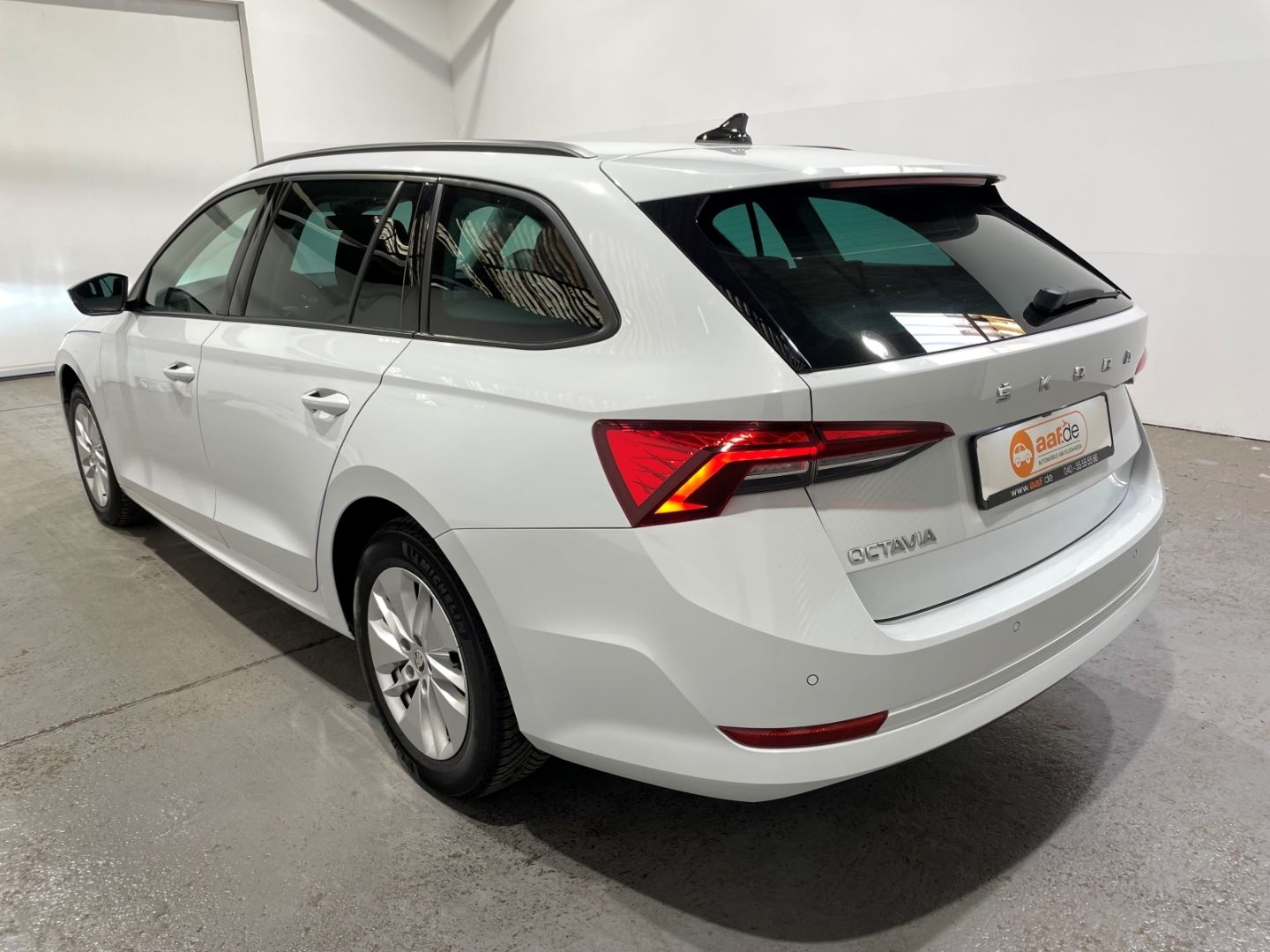 Skoda Octavia Combi Ambition DSG EU6d Navi LED ACC Sta imagem 2