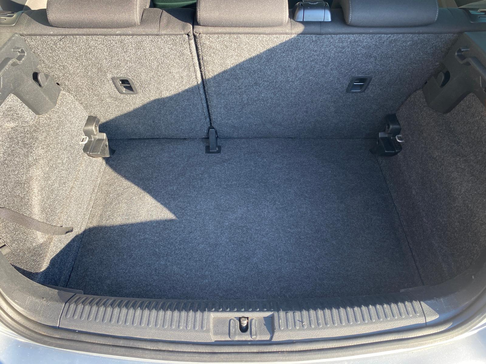 Volkswagen Polo 1.2 TSI CrossPolo Parkhilfe Tempomat SHZ