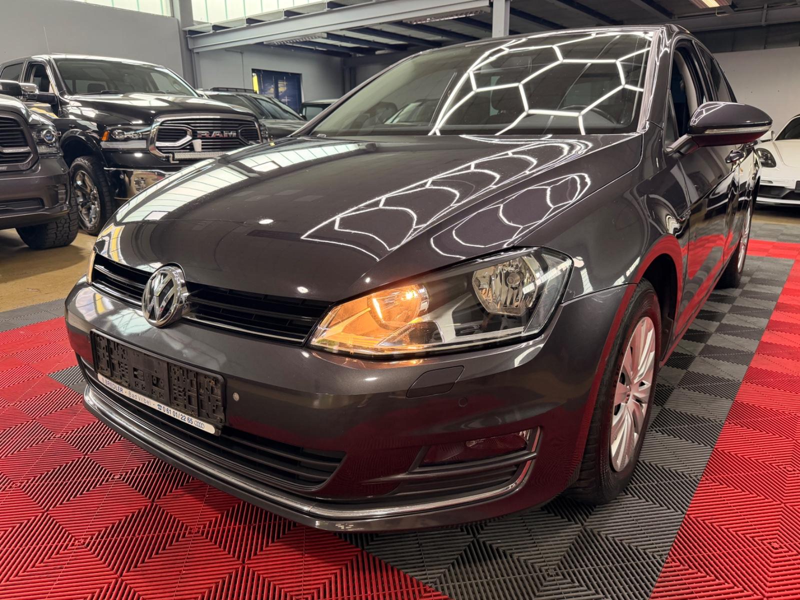 Volkswagen Golf VII Limousine Lounge BMT Navi Klima SHZ