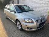 Toyota Avensis Kombi 1.8 Executive - Toyota Avensis Gebrauchtwagen in Hamburg