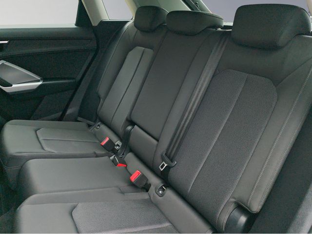 Q3 35 2.0 TDI S-tronic NAVI AHK ACC B&O STANDHZ