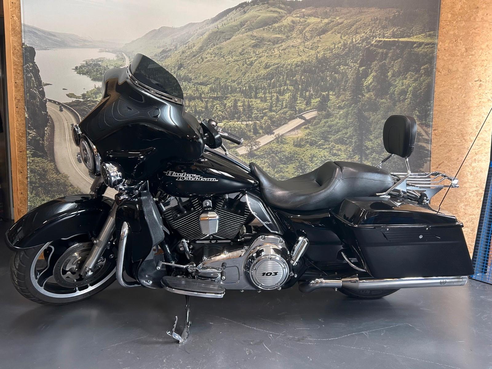 Harley-Davidson | FLHX | Street Glide
