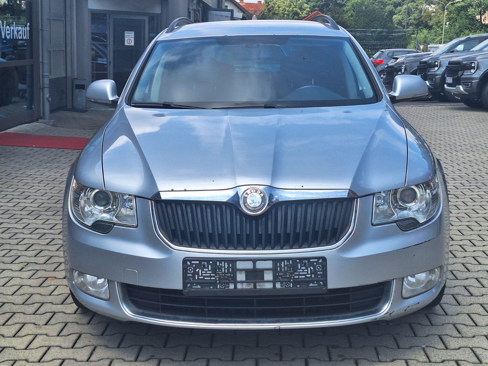 Skoda Superb 2.0TDI DSG 125KW Combi Ambition Navi GJR