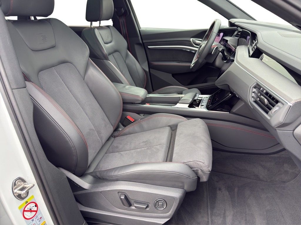 Audi Q8 e-tron - Bild 12