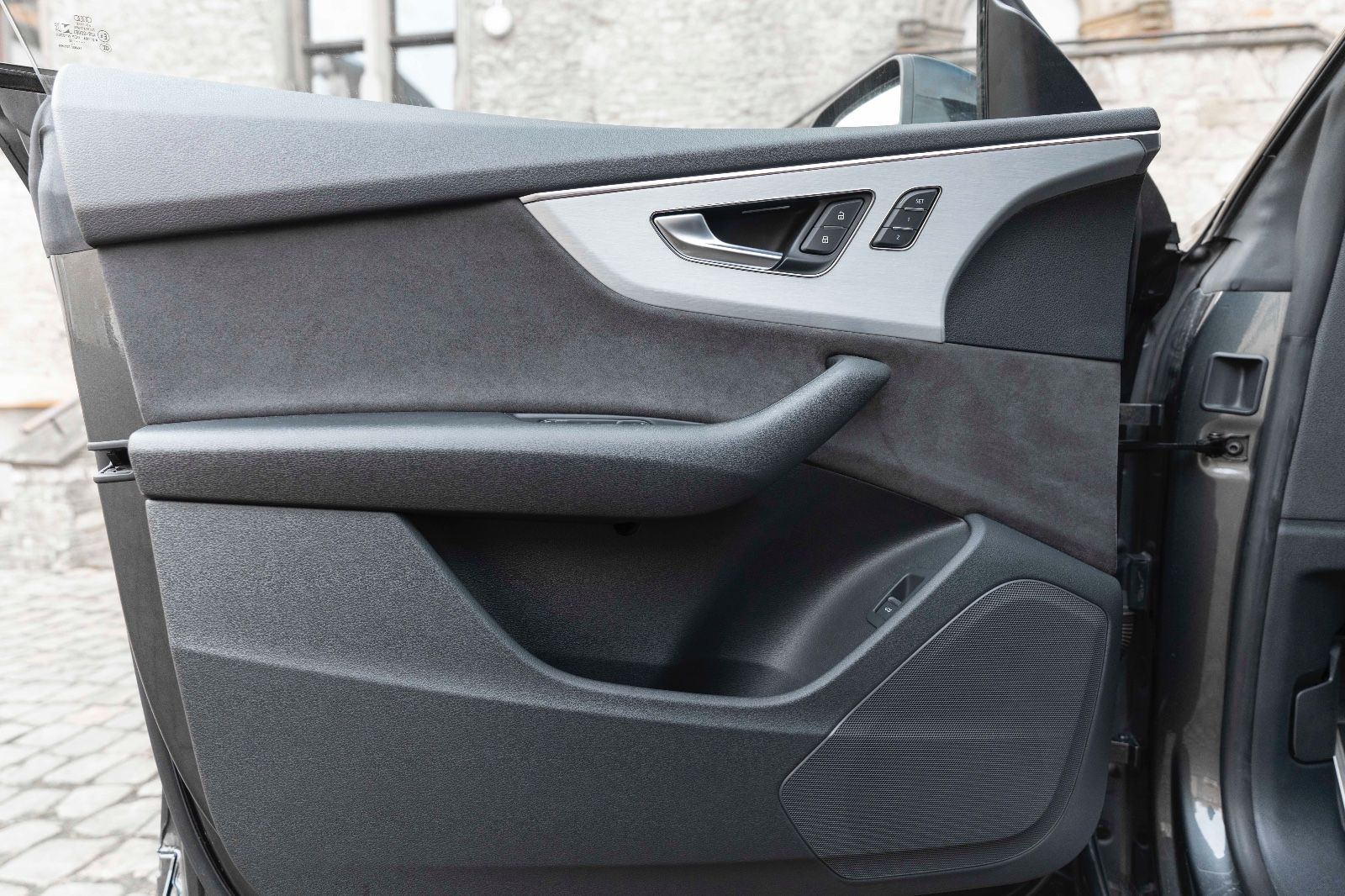 Fahrzeugabbildung Audi Q8 50 TDI quattro S-LINE TOTW DSP MATRIX PDC