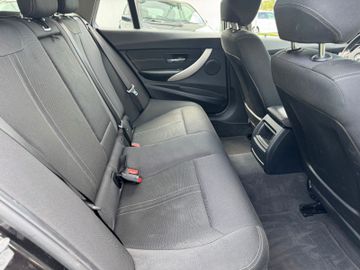 BMW 318 - 12