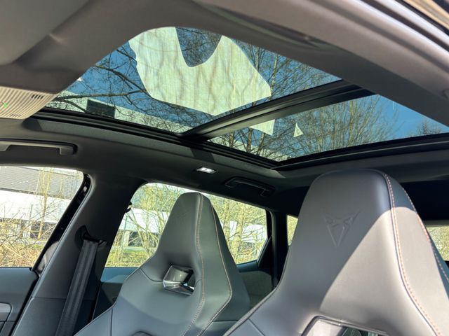 Formentor VZ 1.4l e-Hybrid *Pano/AHK/19"Copper*