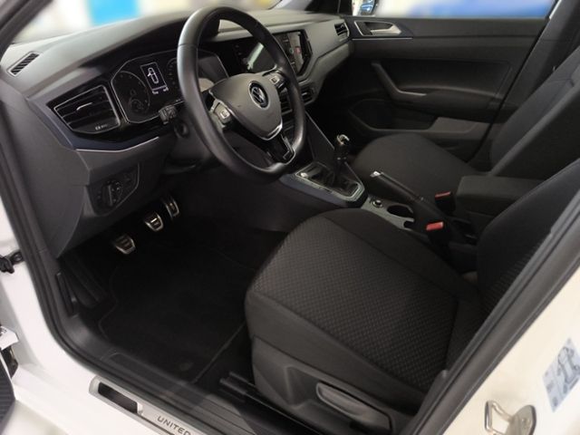 Fahrzeugabbildung Volkswagen Polo 1.0 TSI United NAVI SITZH KAM APP ALLWET