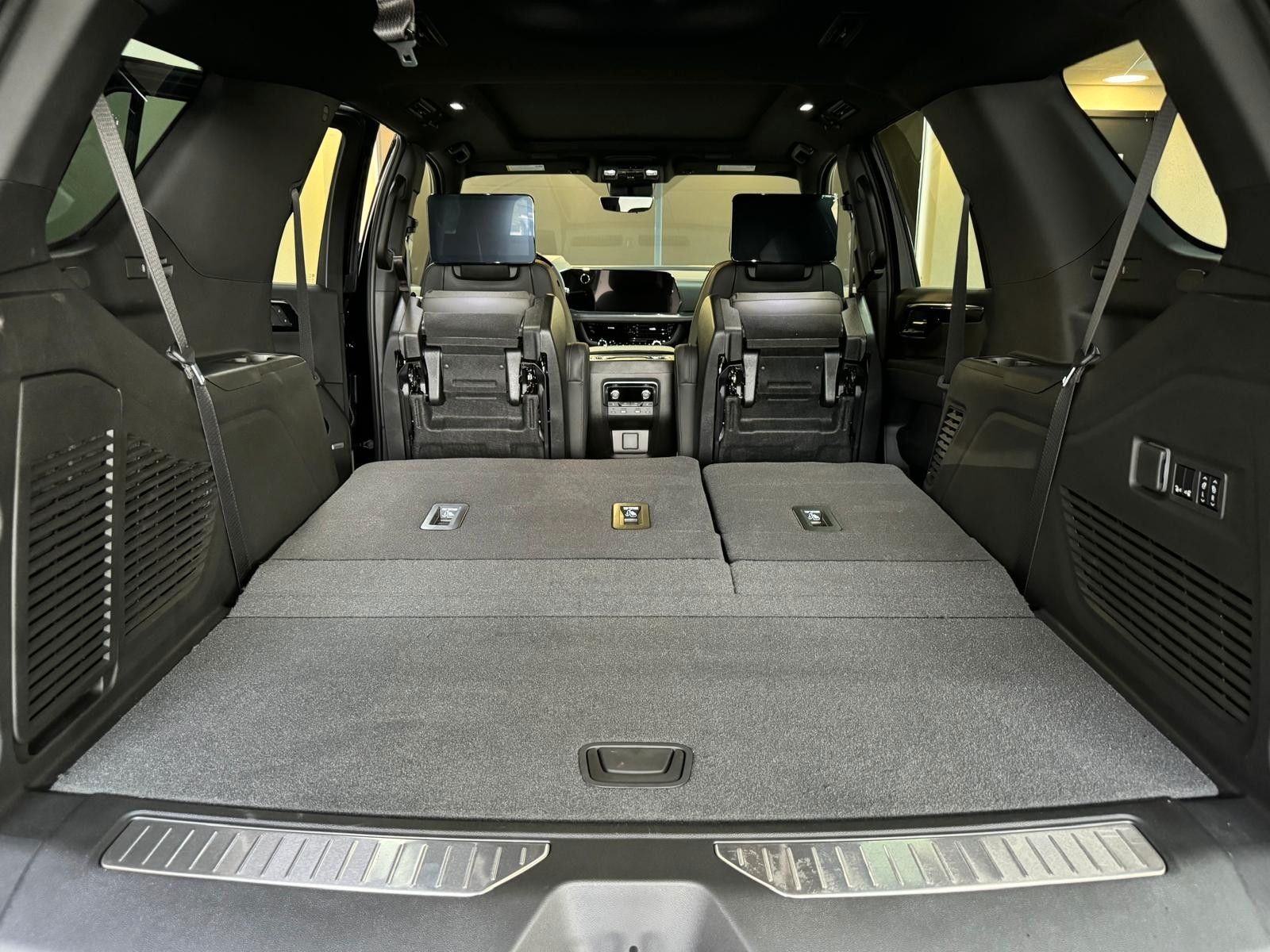 Fahrzeugabbildung Chevrolet 2026 TAHOE 6.2 ECOTEC RST 4x4-24"-ENTERTAINMENT