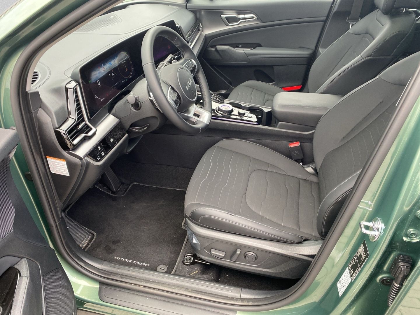 Fahrzeugabbildung Kia Sportage Spirit Hybrid 4WD 1.6 T-GDI SPIRIT*PANO
