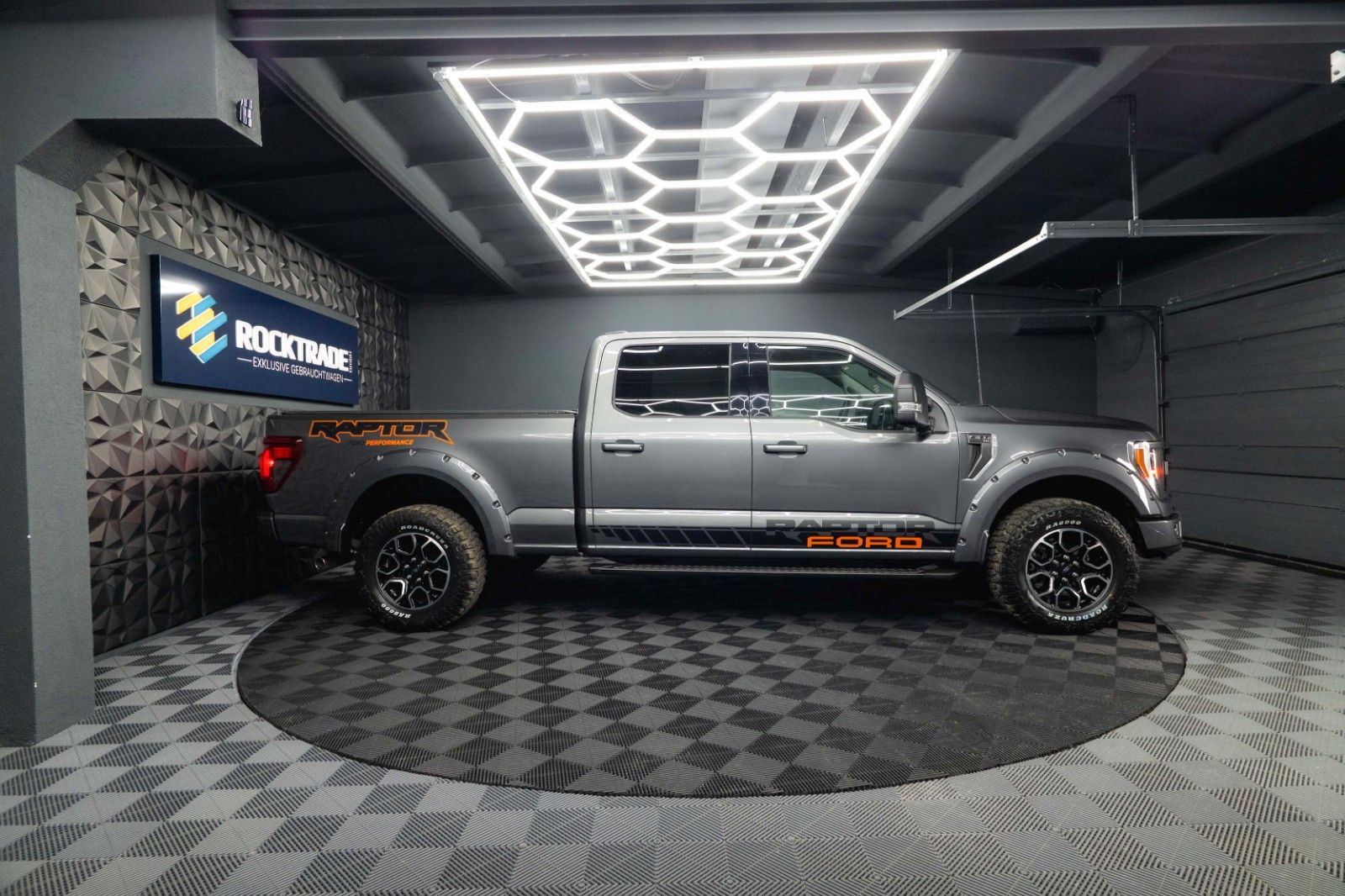 Fahrzeugabbildung Ford F150 5.0L V8 4x4 SuperCrew Longbed RAPTOR 19%