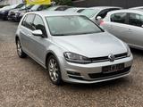 Volkswagen Golf VII Lim.4 Motion*AHK*Kamera*TÜV NEU - Volkswagen Golf mit Diesel-Antrieb: Sportwagen