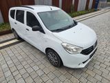 Dacia Lodgy 1.6i*wenig KM*1.Hand*Tüv neu*Euro5 - Dacia Lodgy aus 2013