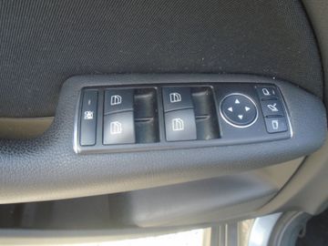 Mercedes B 180 - 9