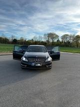 Mercedes-Benz 220 - Mercedes 220 mit Schiebedach
