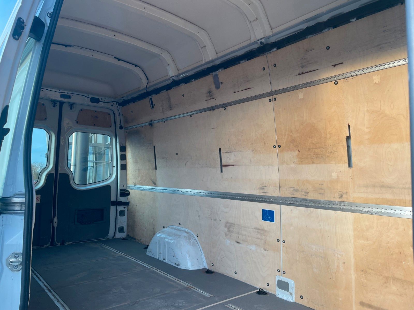 Fahrzeugabbildung Mercedes-Benz Sprinter 316 CDI Maxi Superhochdach AHK