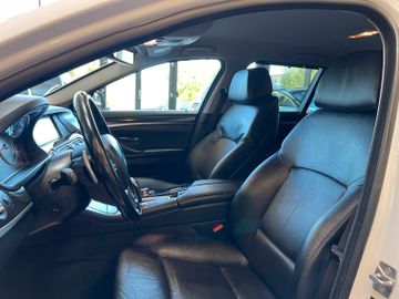 BMW 530 d xDrive *VOLLLEDER*NAVI*AHK*4-ZONEN KLIMA*