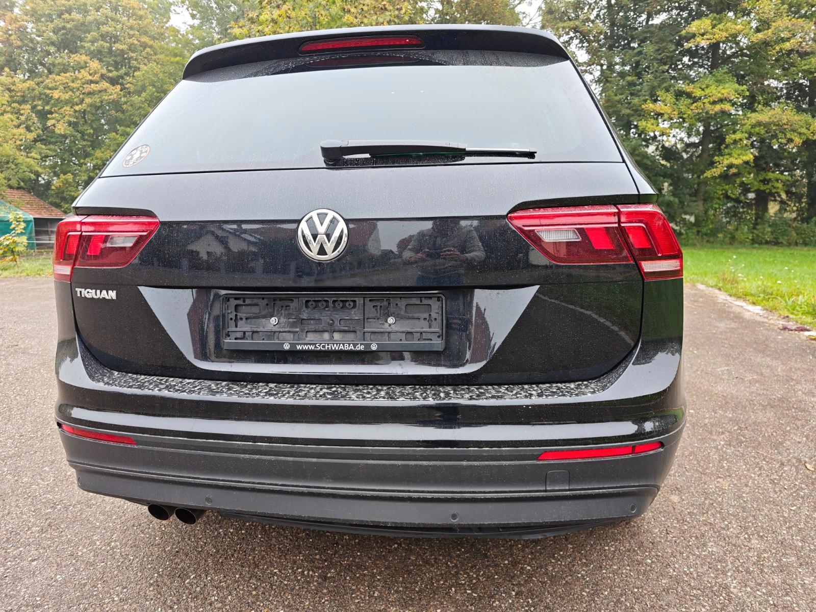 Volkswagen Tiguan United Comfortline HUD ACC AHK