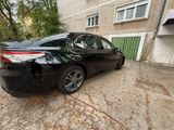 Toyota Camry 2,5-l-VVT-i Hybrid Executive Auto Exec... - Toyota Camry