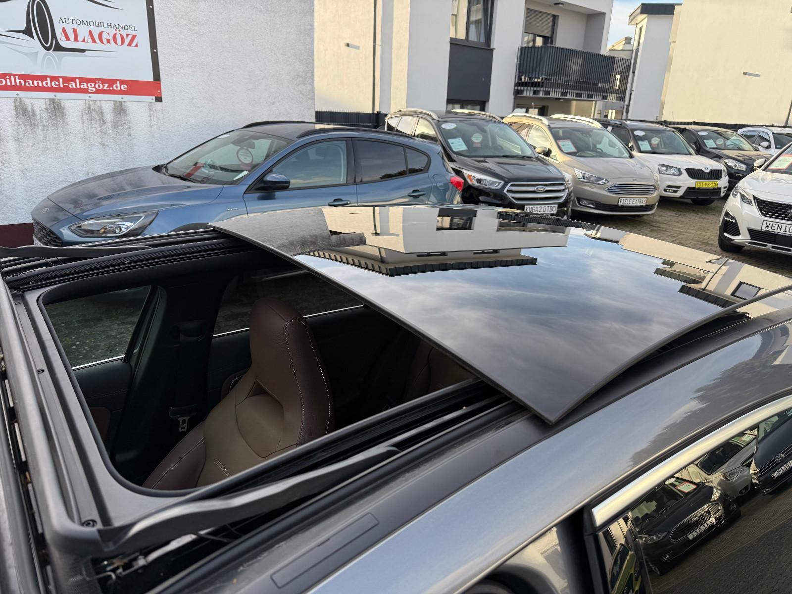 Mercedes-Benz A250 4-MATIC AMG-LINE LEDER PANO KAMERA LED NAVI