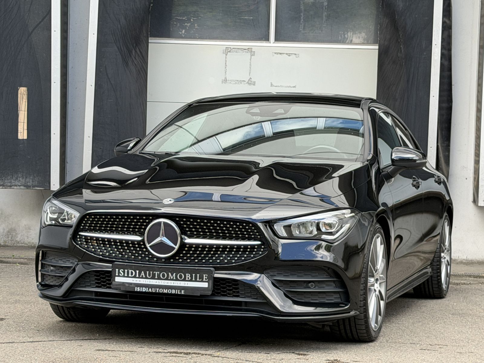 MERCEDES-BENZ CLA 180 Coupe AMG Night LED MBUX Pano Kamera 19"
