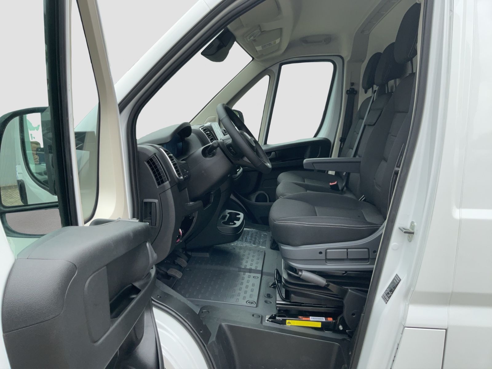 Fahrzeugabbildung Fiat Ducato L2H1 120 Kamera, Premium Kabine