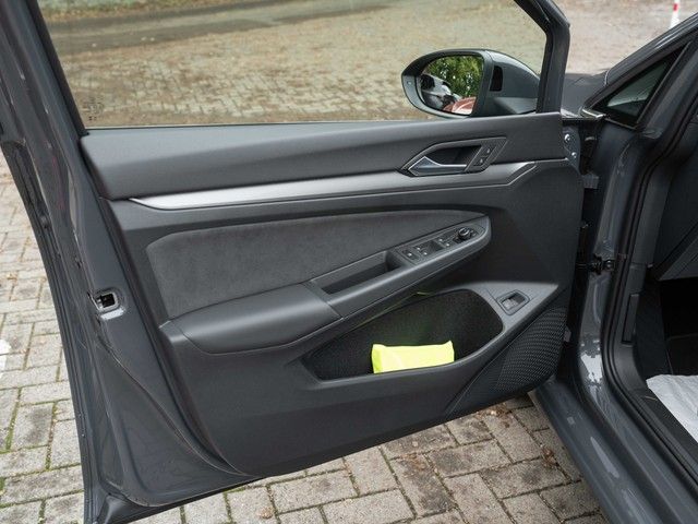 Golf VIII eHybrid Style AHK HUD Keyless ergoSitz