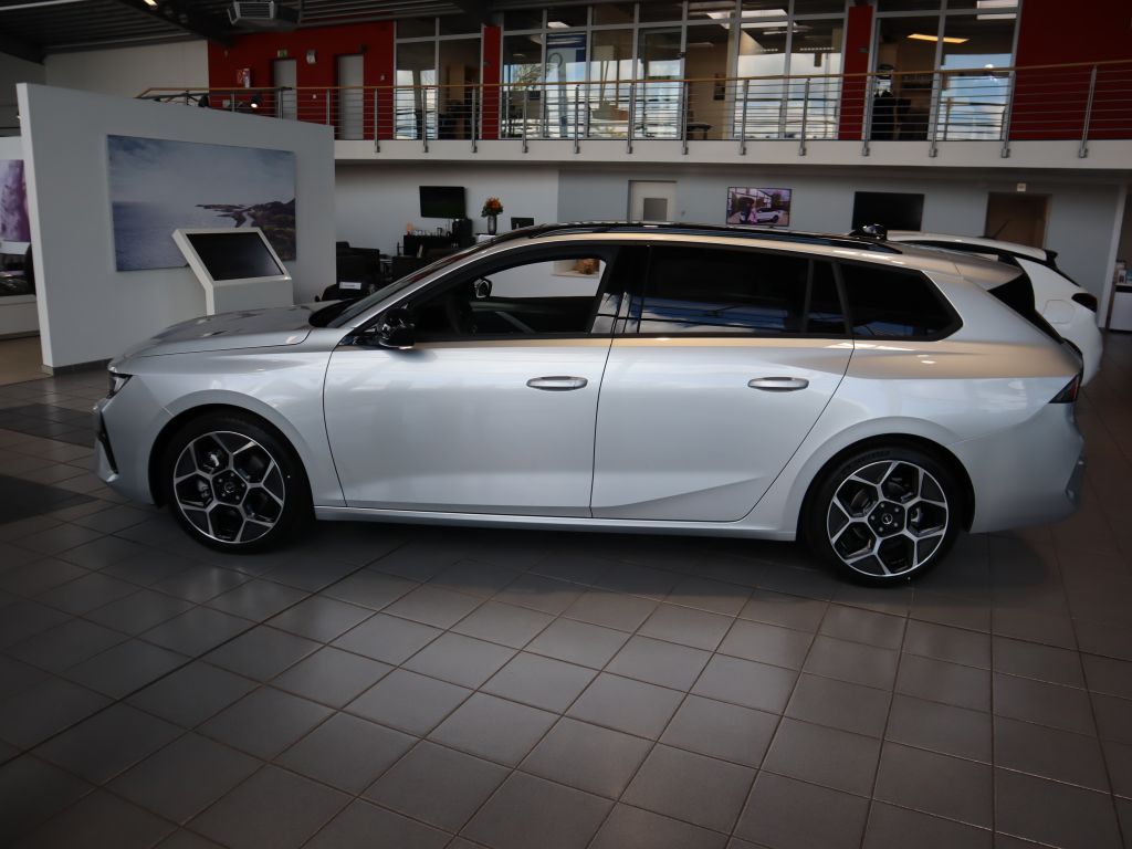 Fahrzeugabbildung Opel Astra Sports Tourer 1.2 Turbo Automatik Ultimate