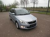 Skoda Fabia Combi Edition 1,2 TSI SHZ KLIMAAUTO PDC - Skoda Fabia aus 2011: Kombi