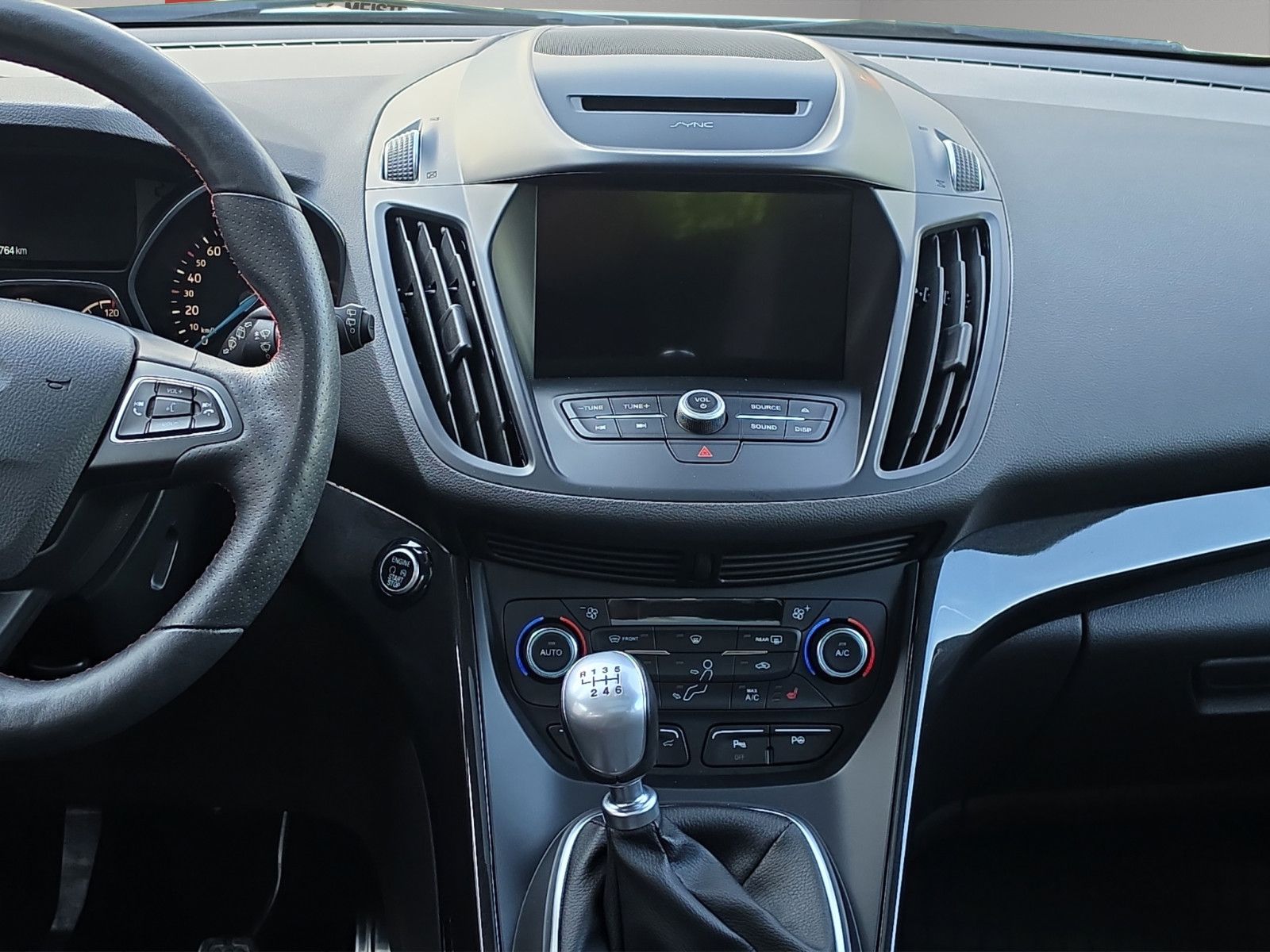 Fahrzeugabbildung Ford Kuga ST-Line Panorama-Dach Kamera Alcantara AHK