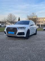 Audi Q7 3.0 TDI S-Line / AHK / Panorama / 360° - Audi Q7 Gebrauchtwagen in Stuttgart