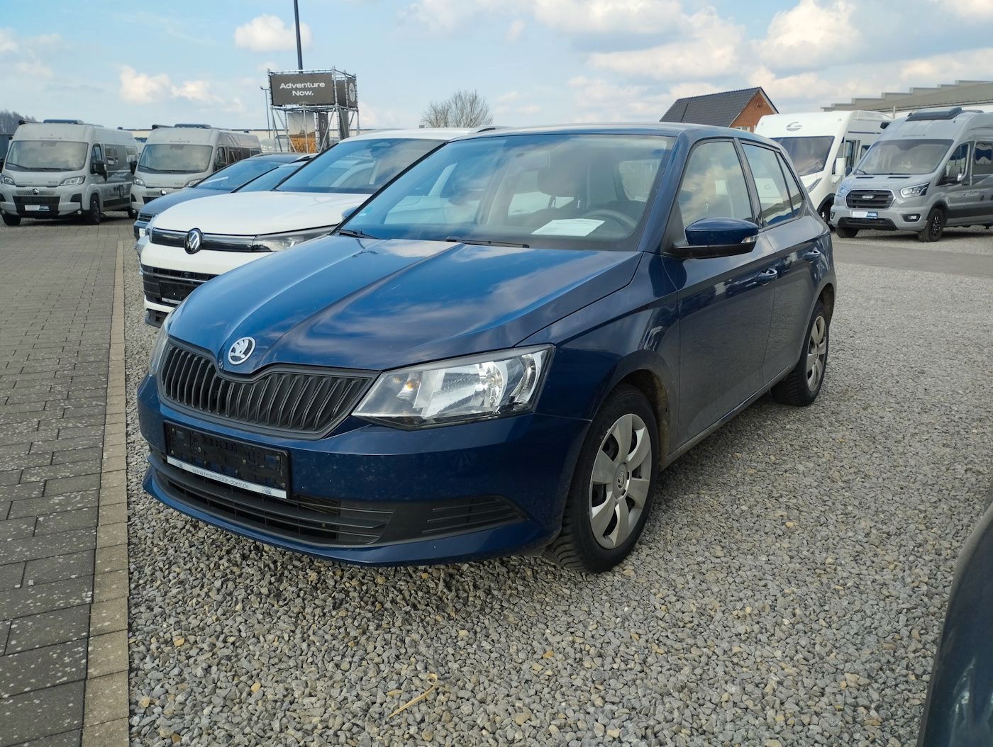 Fahrzeugabbildung SKODA Fabia 1.0 MPI Cool Plus DAB Klima Allwetter