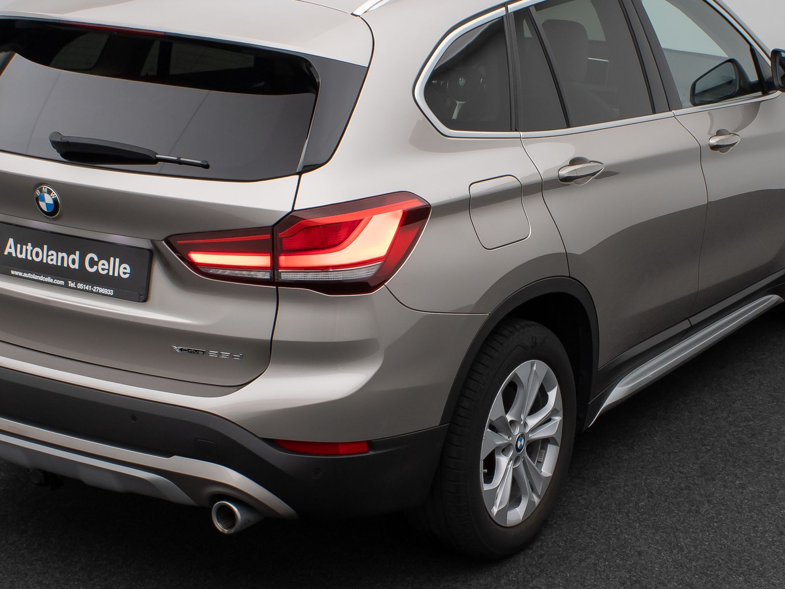 Fahrzeugabbildung BMW X1 xD25d xLine H/K DAB Parkassis AHK Alarm Sport