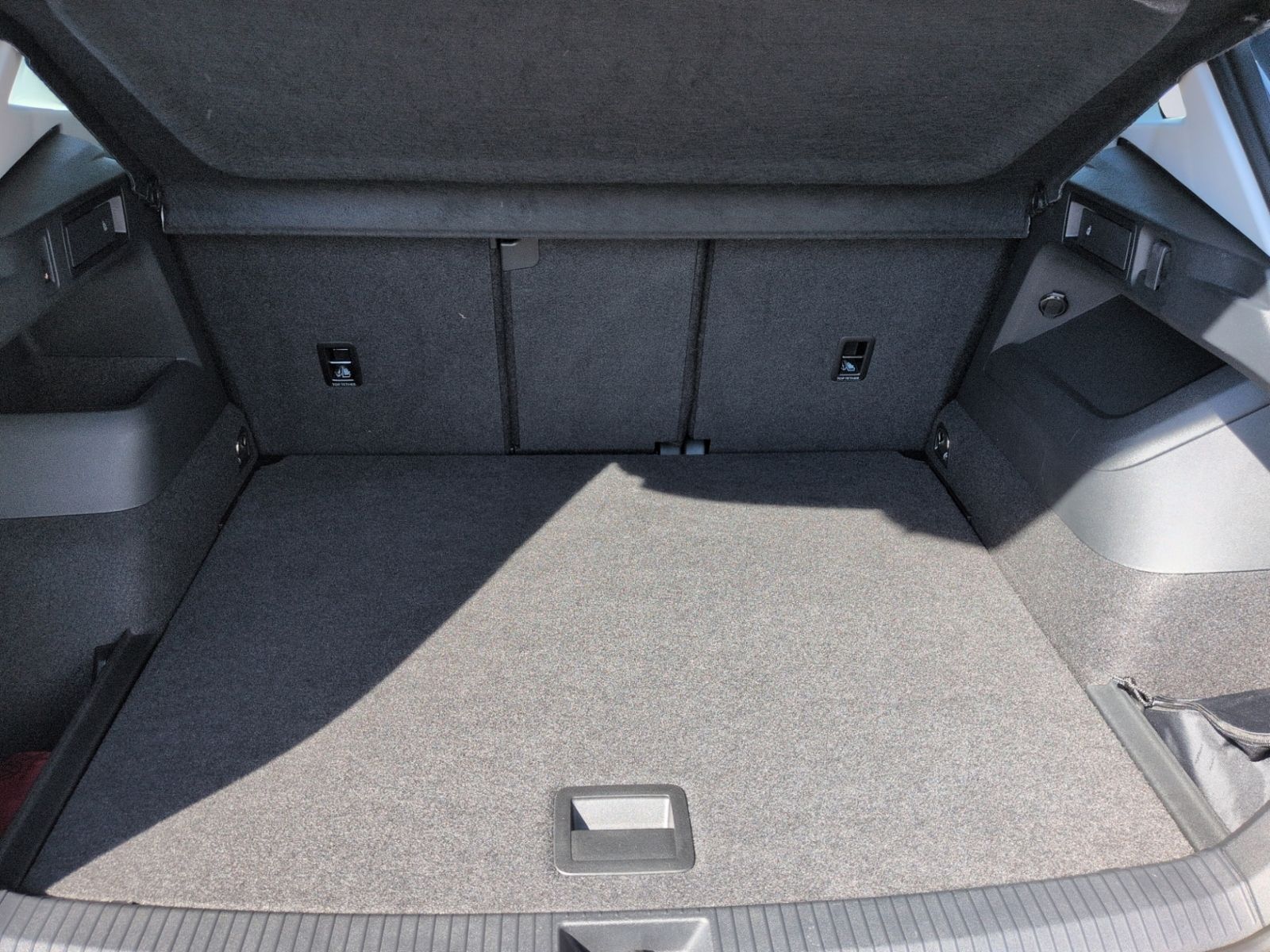 Tiguan 2.0 TDI DSG 4M Goal KAMERA+AHK+DCC