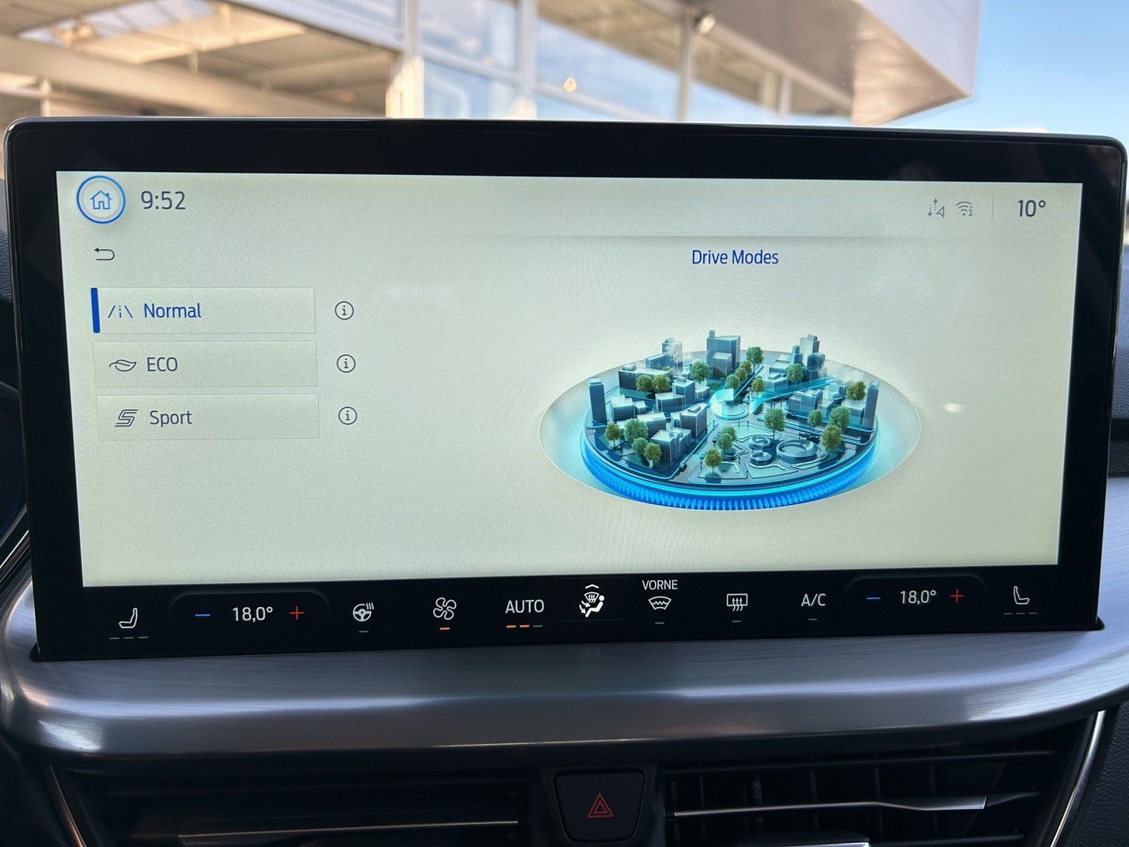 Fahrzeugabbildung Ford Focus Titanium X Winter P. B&O e.Call LM 17Z LED