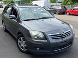 Toyota Avensis Kombi 2.0 D-4D Sol - Toyota Avensis aus 2007: Kombi