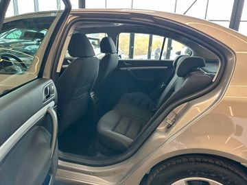 Skoda Octavia Lim. Family *SZHZ*PDC*ISOFIX-BEIFAHRER*