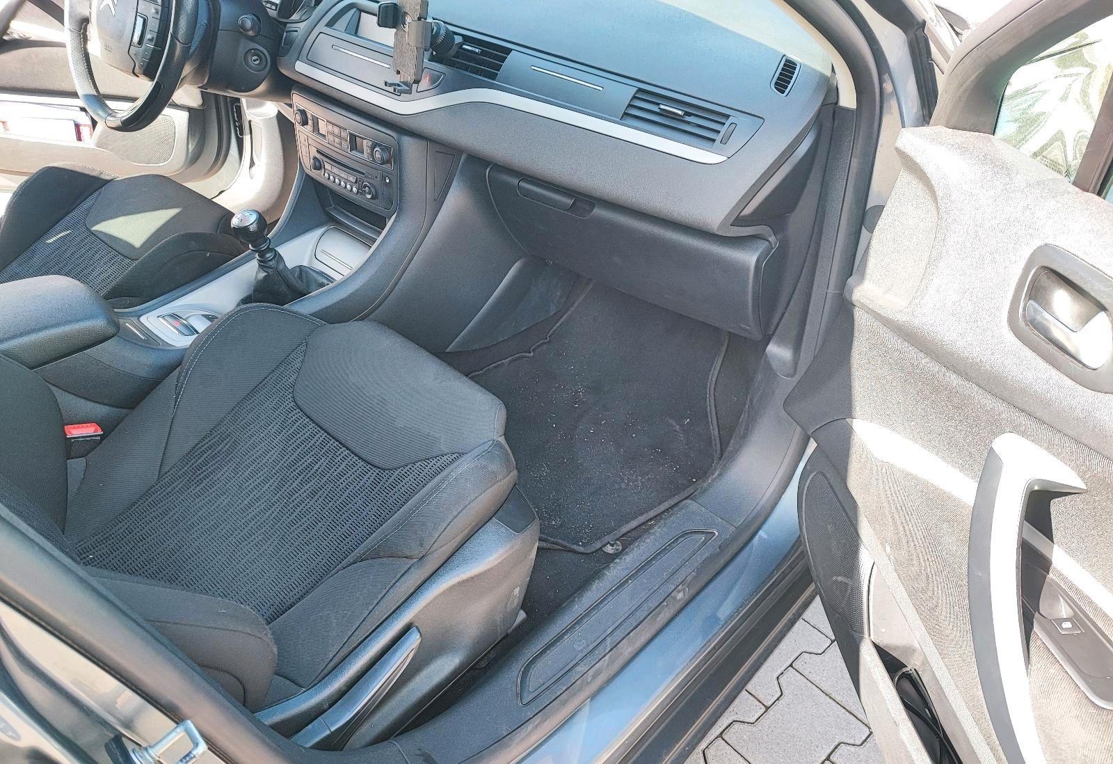 Volkswagen Golf 2012 — photo 11