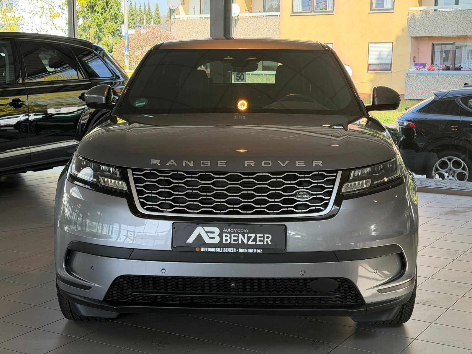 Fahrzeugabbildung Land Rover Range Rover Velar/360*KAM/LED/APPLE/LEDER/