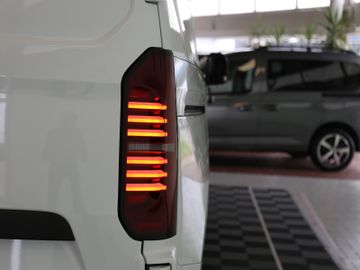 Volkswagen T7 Transporter 2.0TDI AUT110KW KR LED FLÜGEL AHK